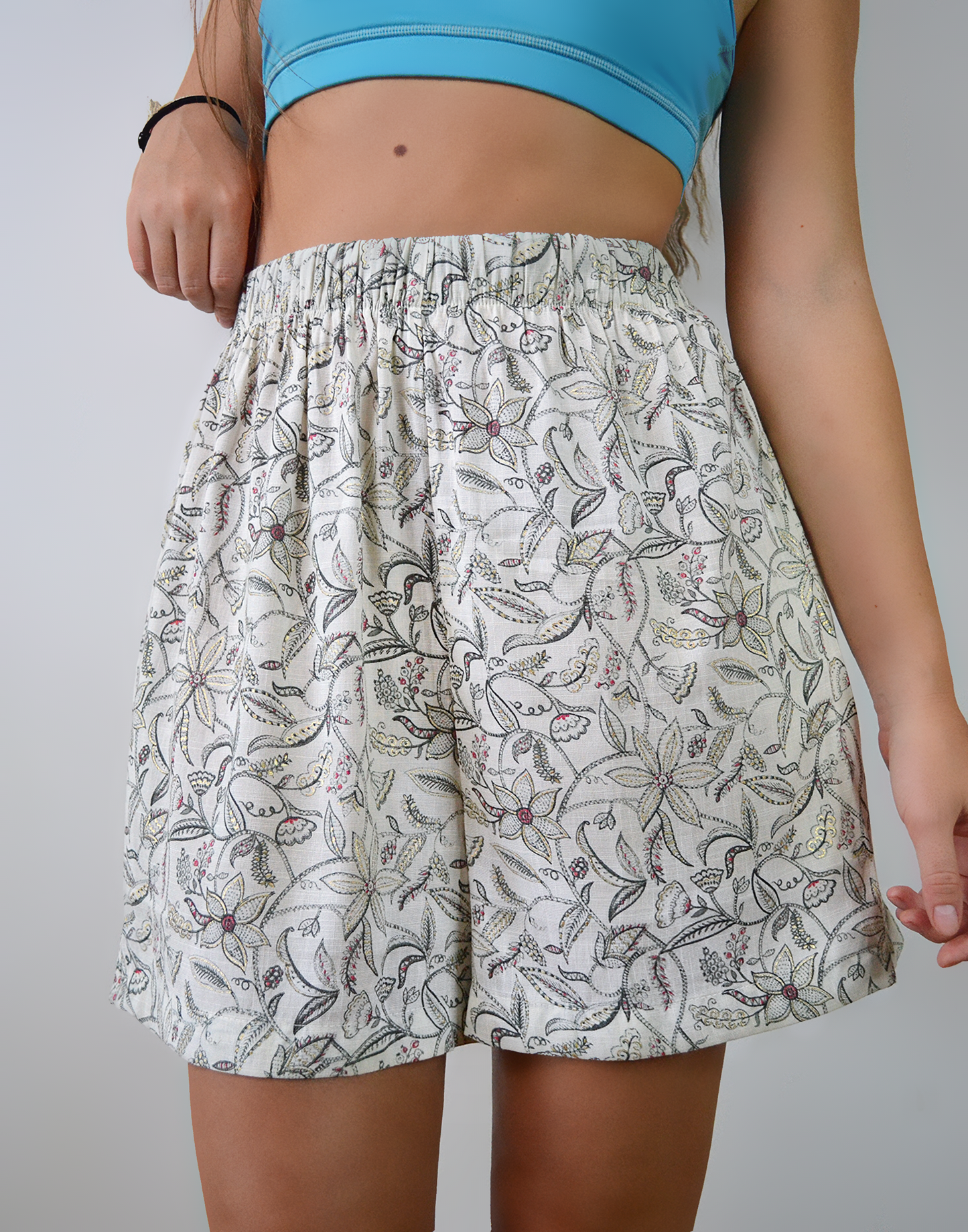 Kimono and shorts set / White flowers (premium cotton)